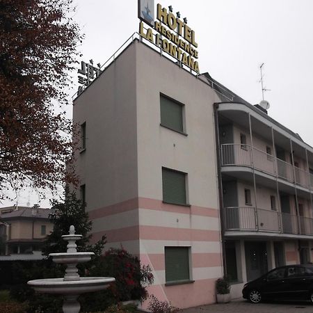 Hotel Residence La Fontana Mariano Comense Kültér fotó