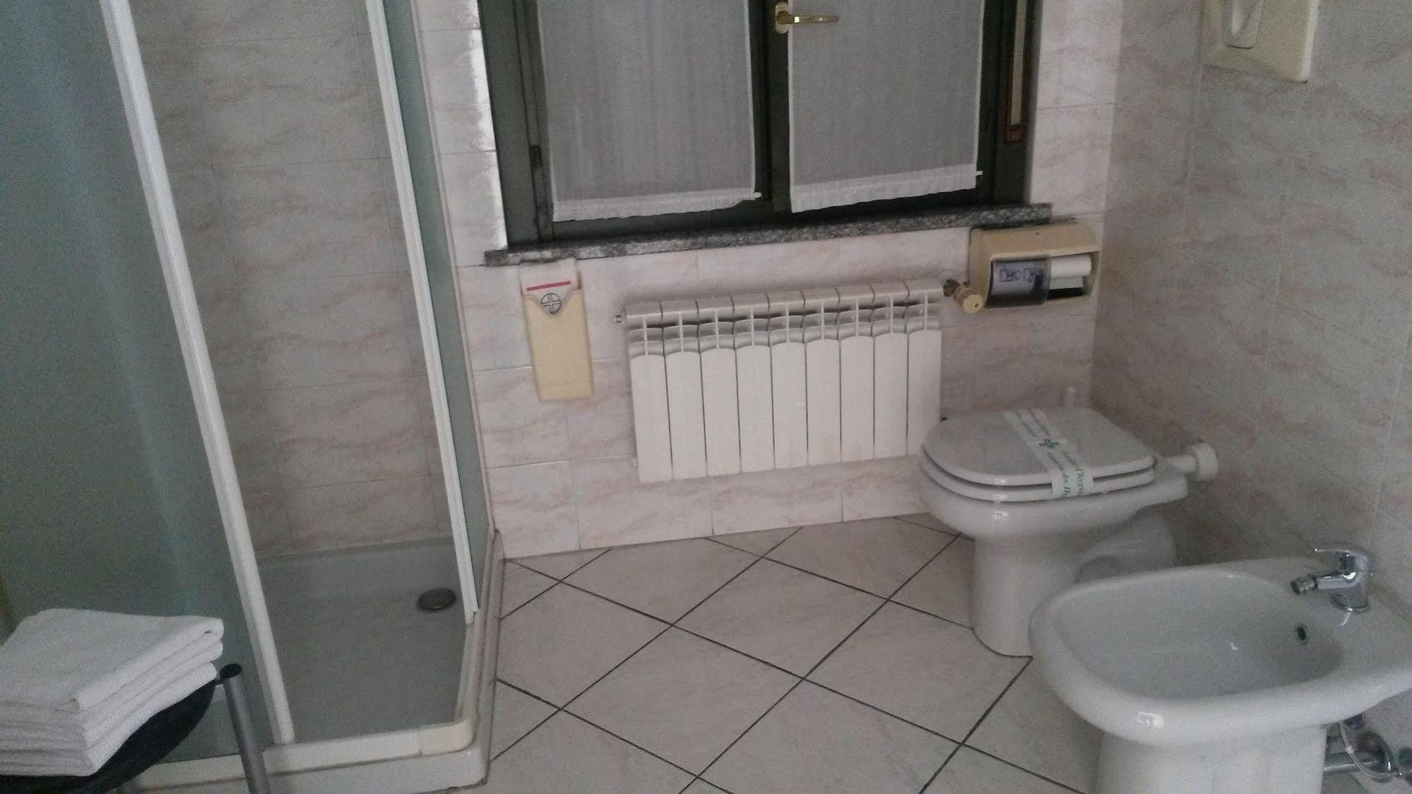 Hotel Residence La Fontana Mariano Comense Kültér fotó