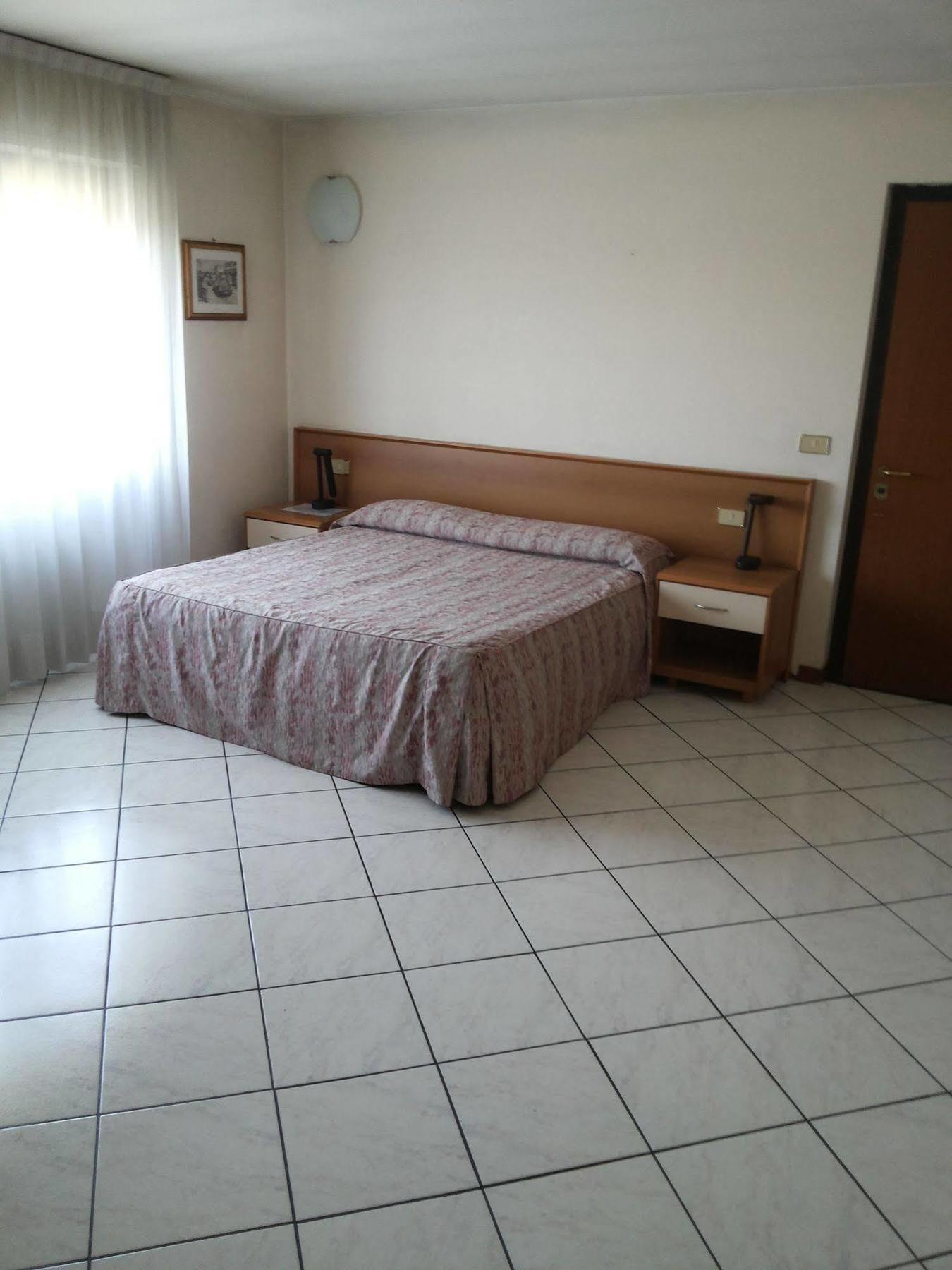 Hotel Residence La Fontana Mariano Comense Kültér fotó